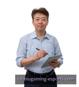 战术分析师瞳夕